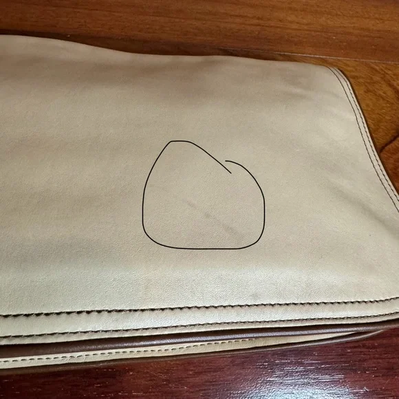 Marc Jacobs RARE Beige Leather Crystal Embellished Clutch - Picture 12 of 15